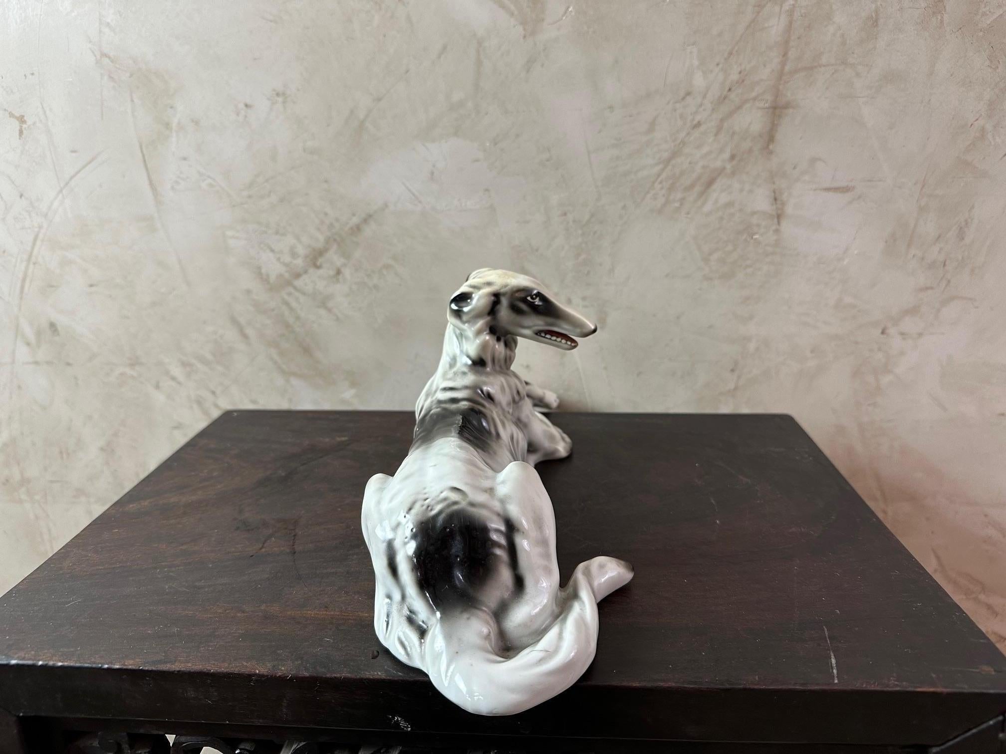 Russische Vintage-Porzellanskulptur eines Windhundes aus dem 20. Jahrhundert, 1960er Jahre im Angebot 4