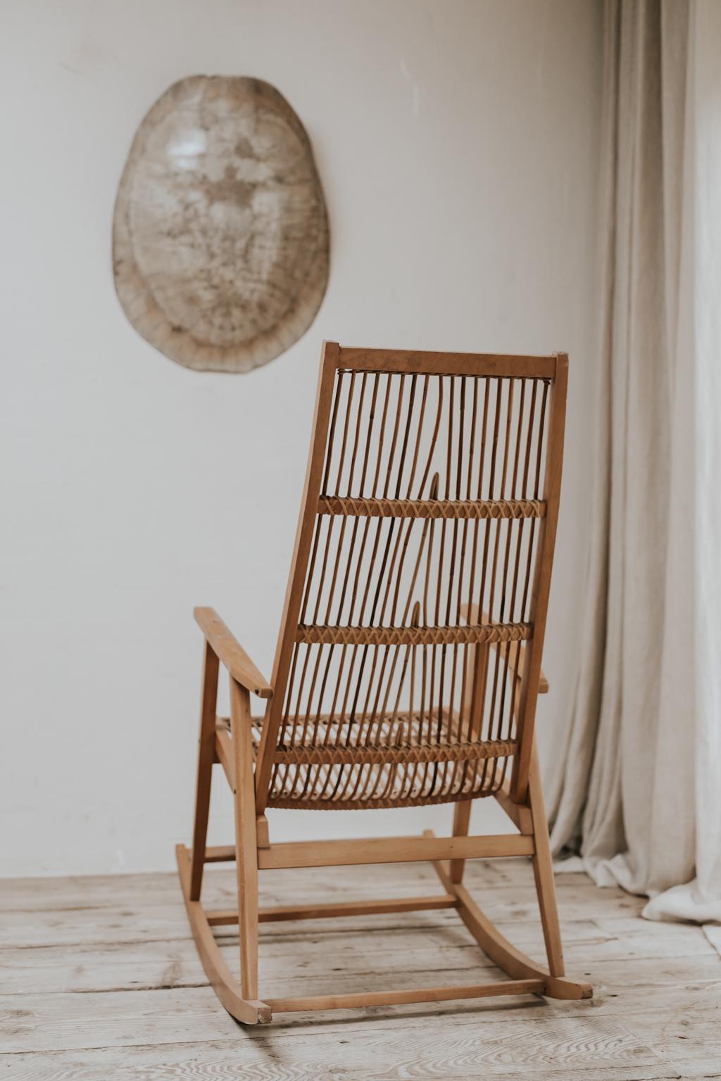 20th Century Vintage Rocking Chair For Sale 6