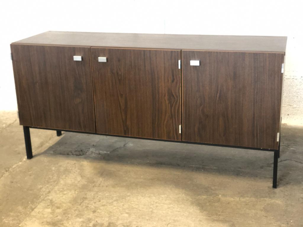 Guariche stone sideboard Meurop Edition 1960  wood 3 doors with chromed metal handles. Base in black lacquered metal. Good condition
Dimensions
152 cm wide, 74 cm deep, 48 cm deep. 