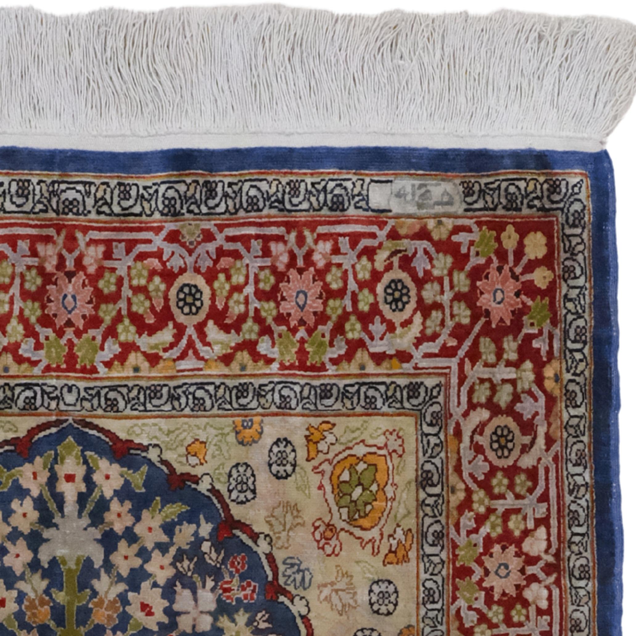 Vintage Hereke Seidenteppich des 20. Jahrhunderts (Handgewebt) im Angebot