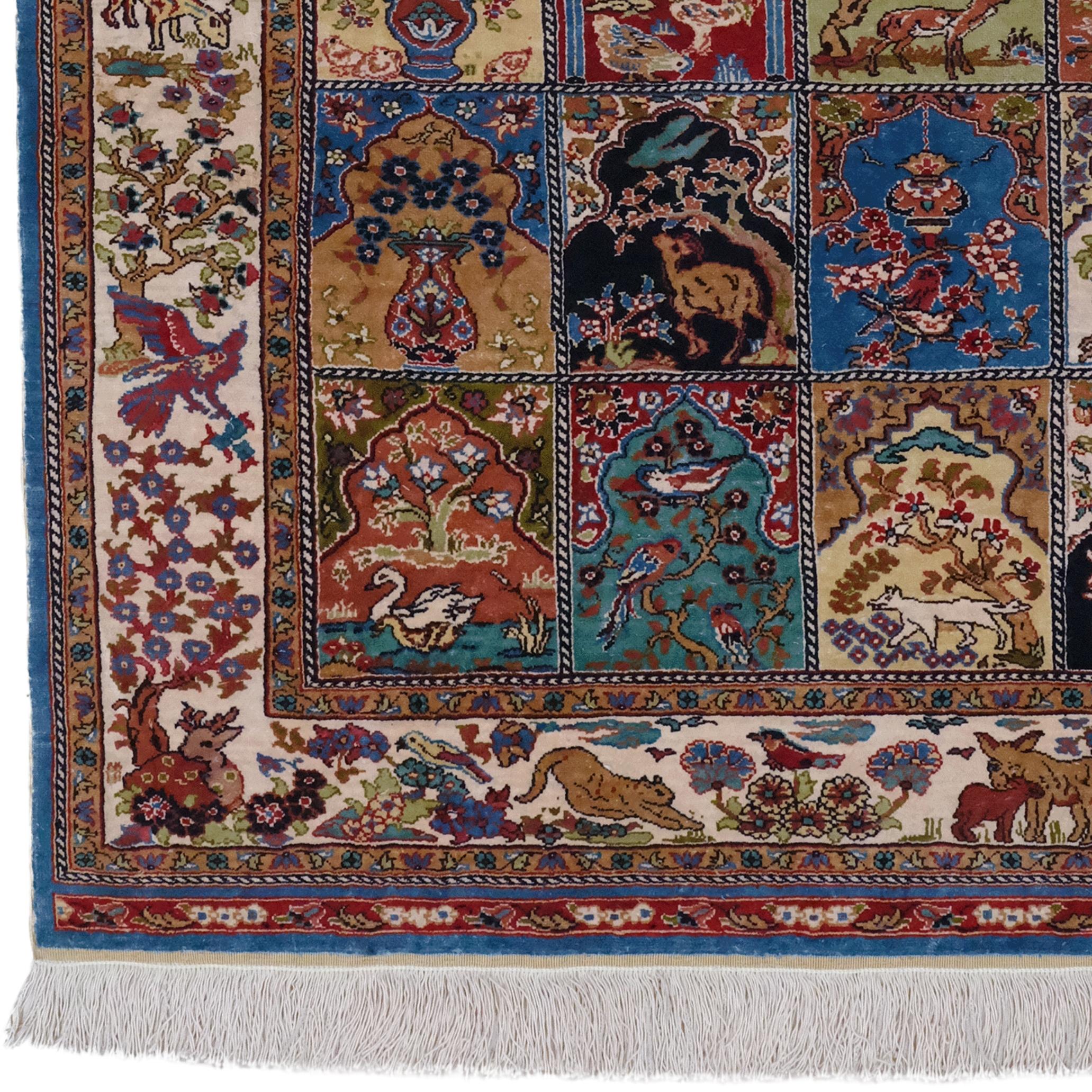 Tapis de soie Kayseri Vintage du 20ème siècle

Cet élégant tapis en soie de Kayseri a été tissé au milieu du XXe siècle à Kayseri, l'un des centres de tissage de tapis les plus réputés d'Anatolie. Mesurant 102 x 147 cm, il se distingue par la