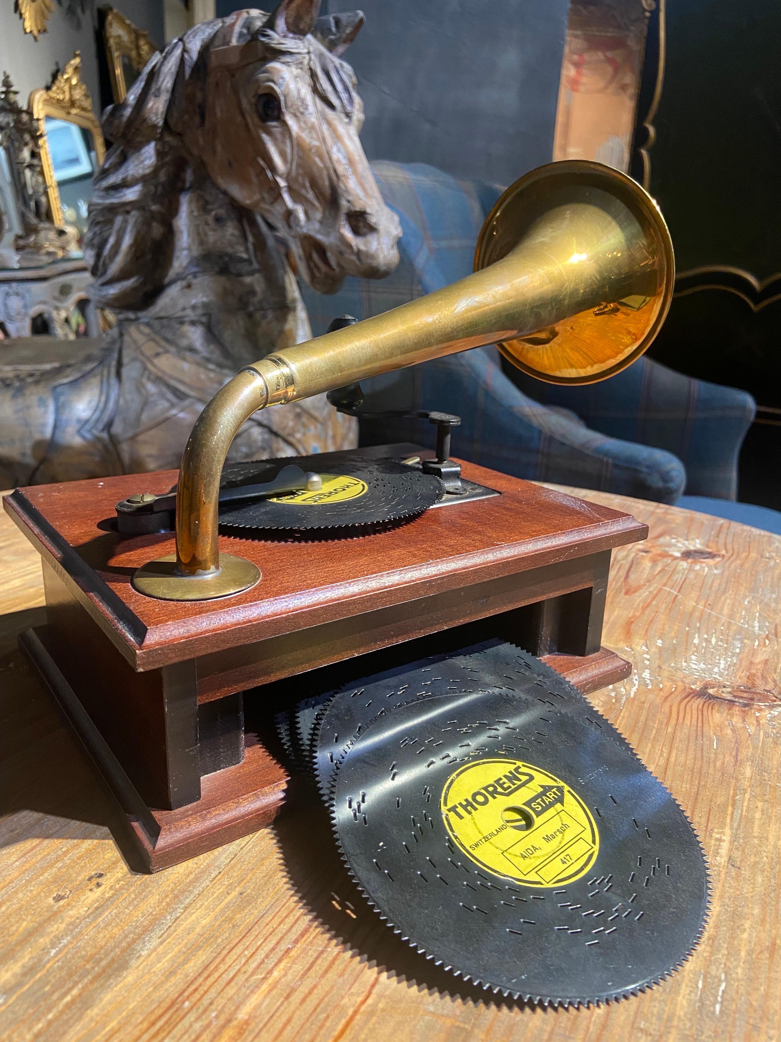 20th Century Vintage Thorens Gramophone AD-30 Disc Player Music Box In Good Condition For Sale In Sofia, BG