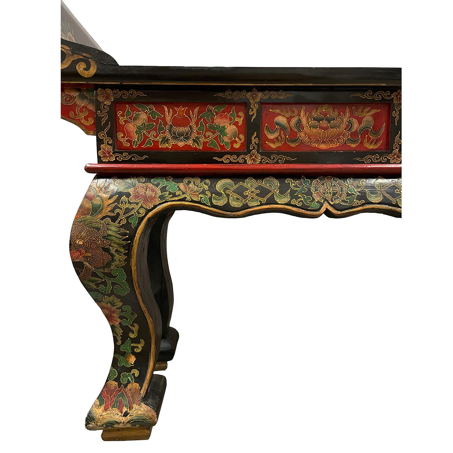 Tavolo d'altare tibetano massiccio dipinto del 20° secolo, console in vendita 2