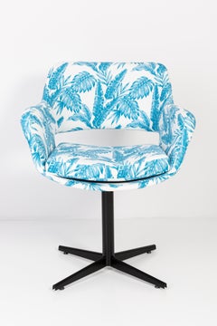 Fauteuil pivotant en velours blanc et feuilles bleues du 20e siècle, 1960