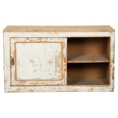 Armoire française en bois du 20ème siècle