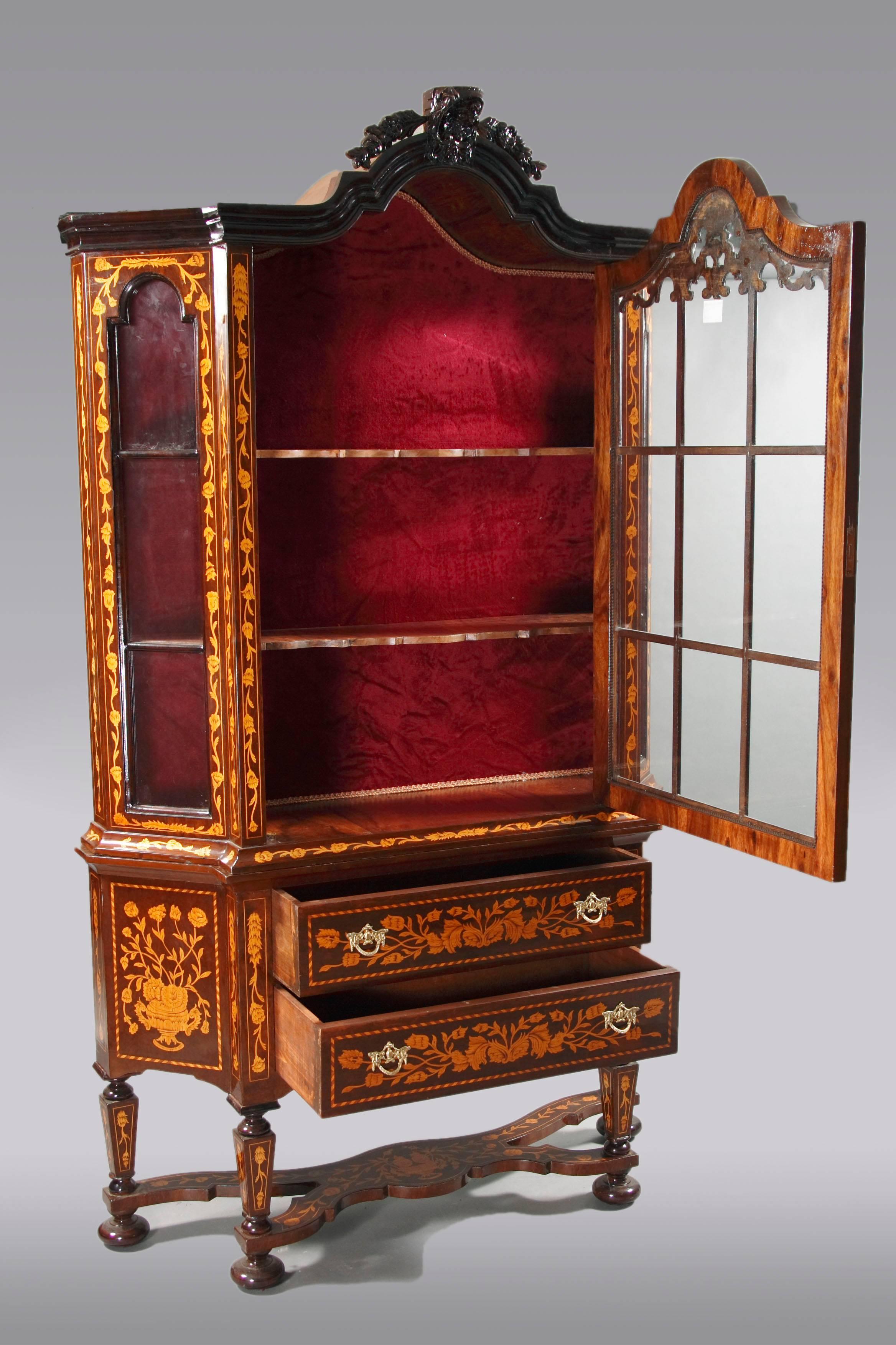 20th Century, Vitrine with Fine Inlay in the Dutch Baroque Style Mahogany Veneer For Sale 1