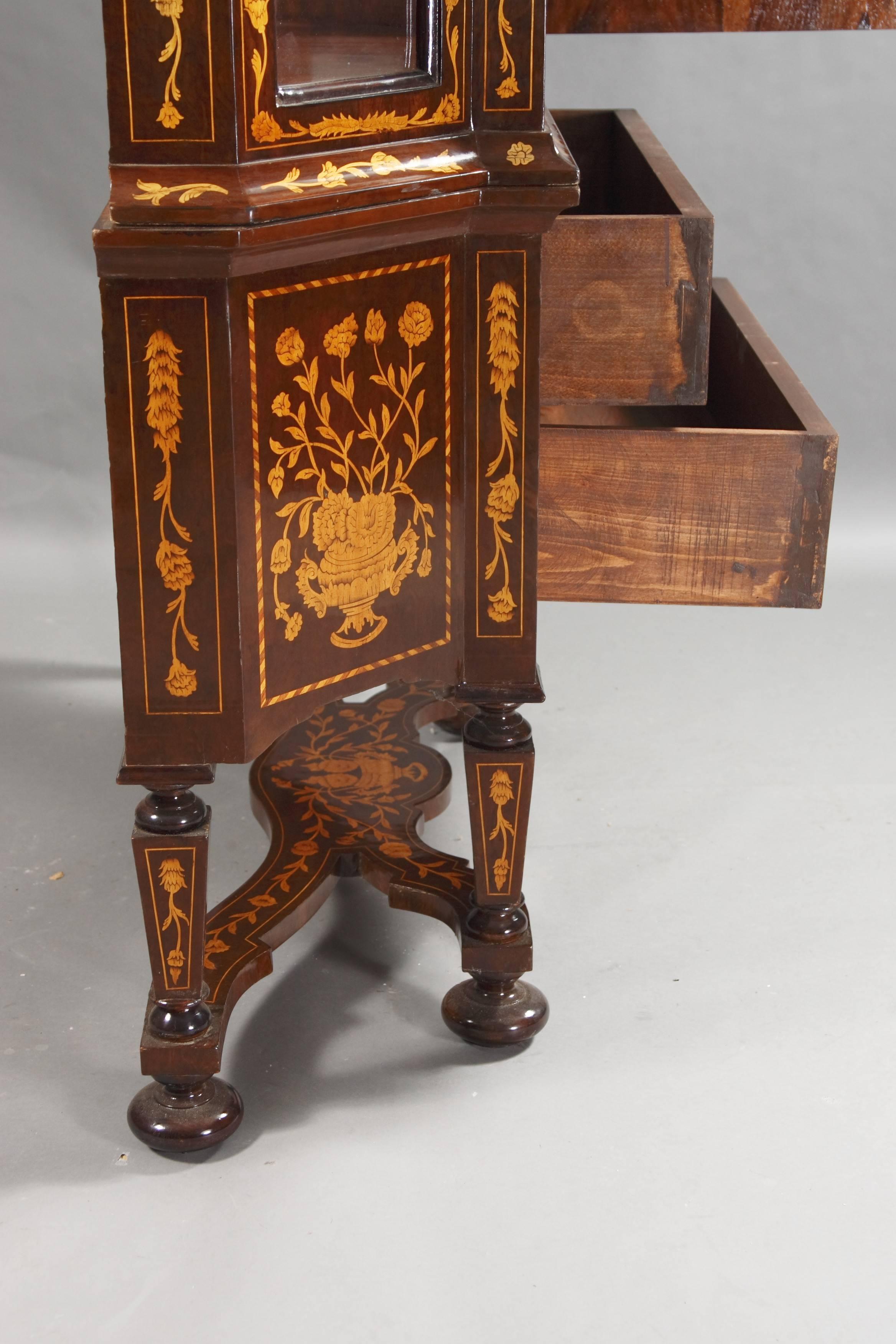 20th Century, Vitrine with Fine Inlay in the Dutch Baroque Style Mahogany Veneer For Sale 4