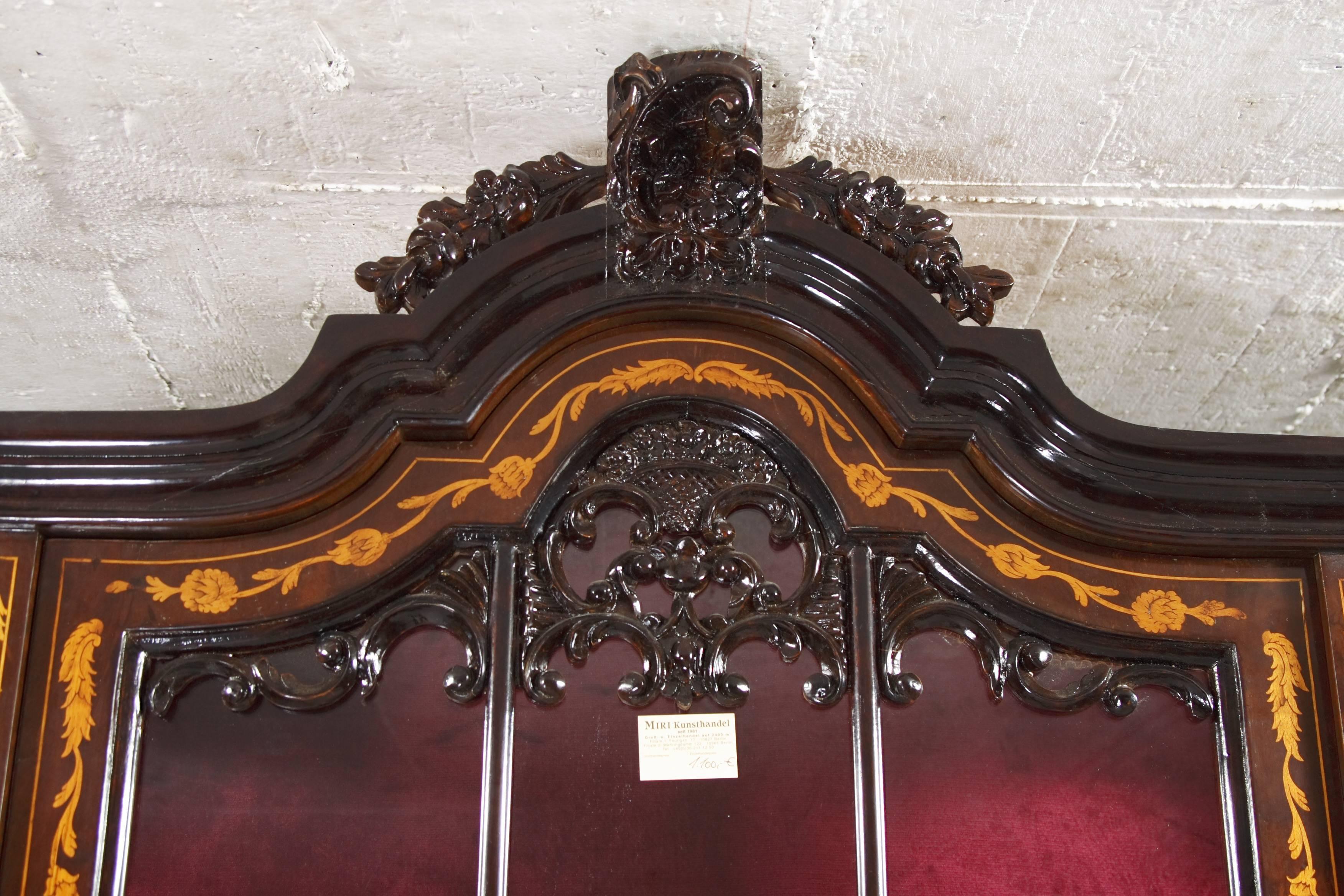 20th Century, Vitrine with Fine Inlay in the Dutch Baroque Style Mahogany Veneer For Sale 5