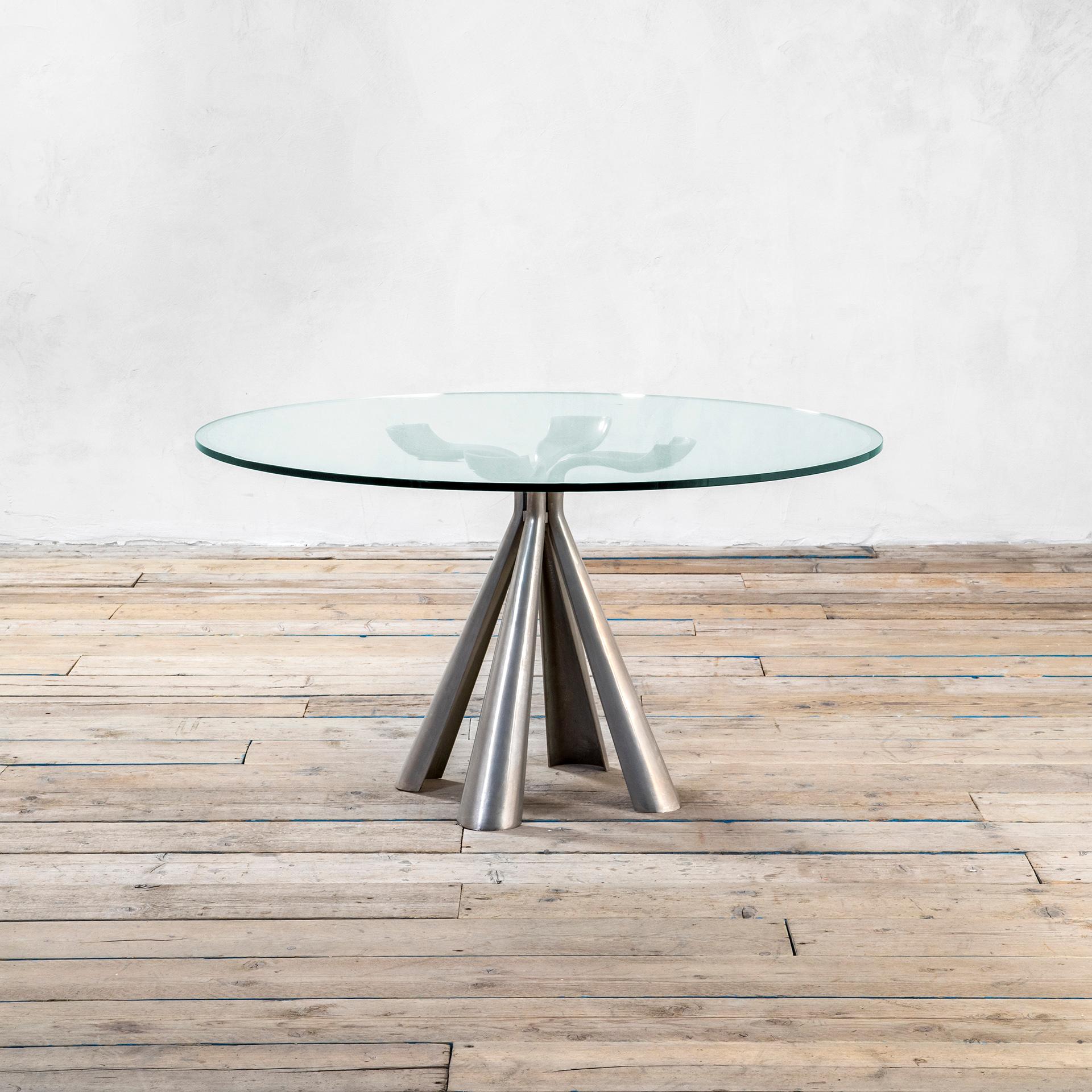 Mid-Century Modern 20th Century Vittorio Introini Table Mod. Colby for Saporiti in Die Cast Steel For Sale