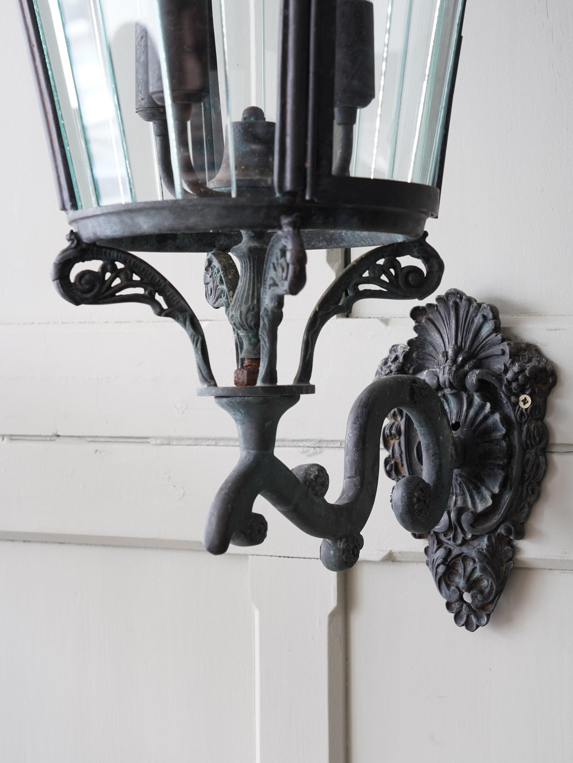 20th Century Wall Mounted Bronze Lanterns In Good Condition In Conwy, GB