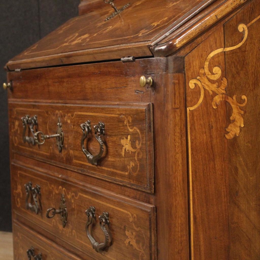 20th Century Walnut and Maple Wood Italian Louis XV Style Trumeau Desk, 1930 4