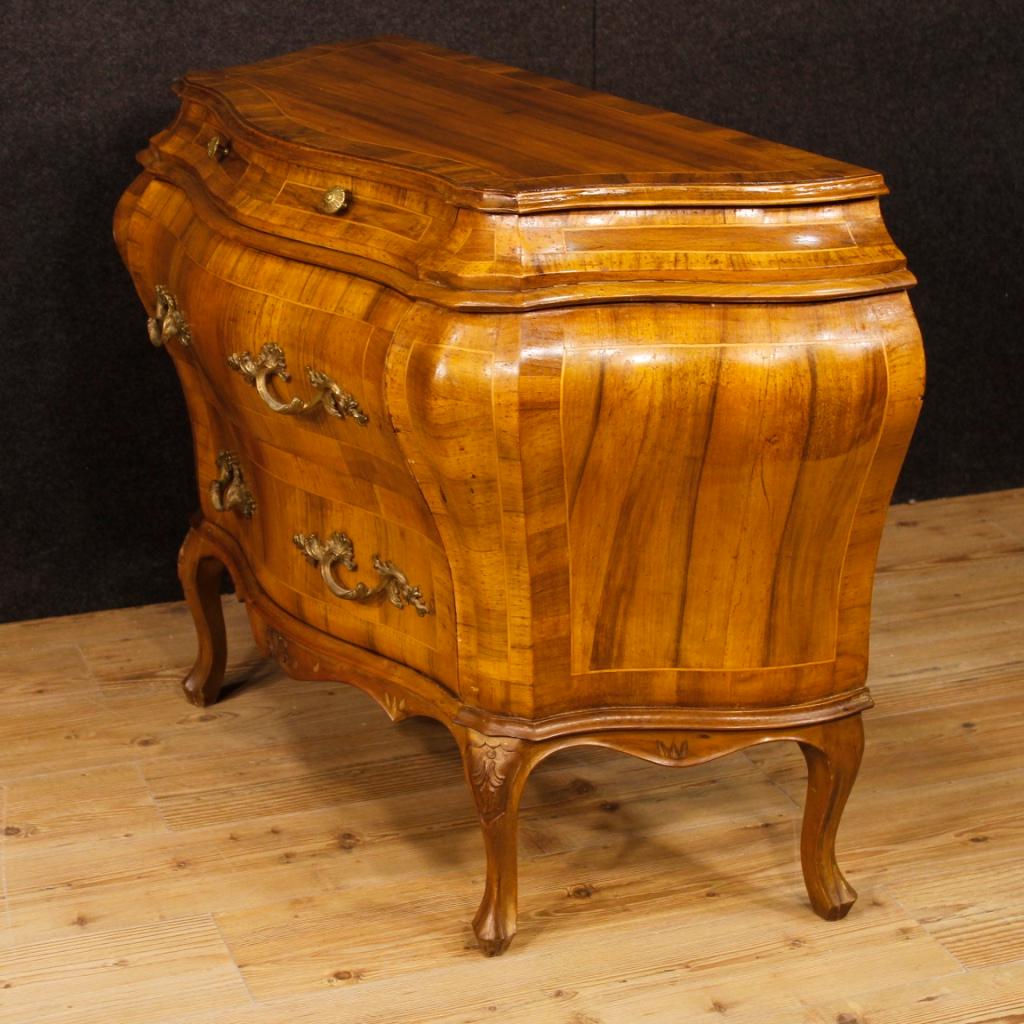 20th Century Walnut and Maple Wood Venetian Dresser, 1960 In Good Condition In Vicoforte, Piedmont