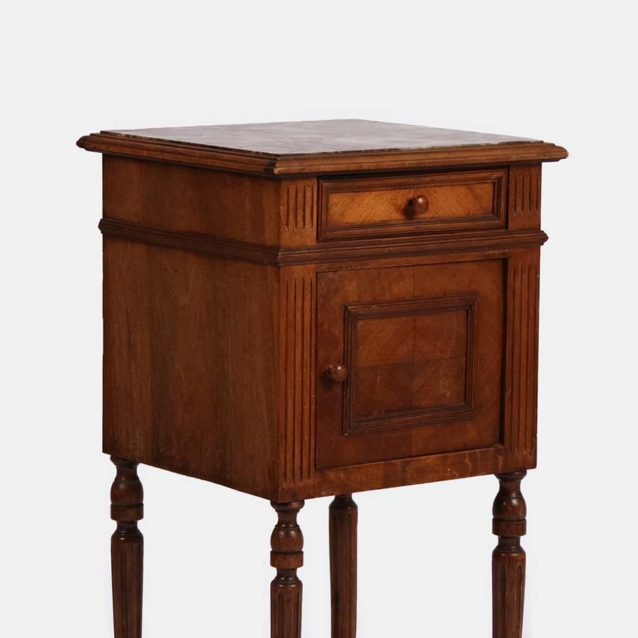 20th Century Walnut Bedside Cabinet In Good Condition For Sale In Chilton, GB
