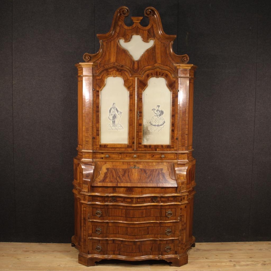 Venetian trumeau from the mid-20th century. Furniture of large size and impact veneered in walnut, walnut burl and rosewood, of excellent quality. Double body trumeau for living room or studio, of fabulous decor. Lower body equipped with three large