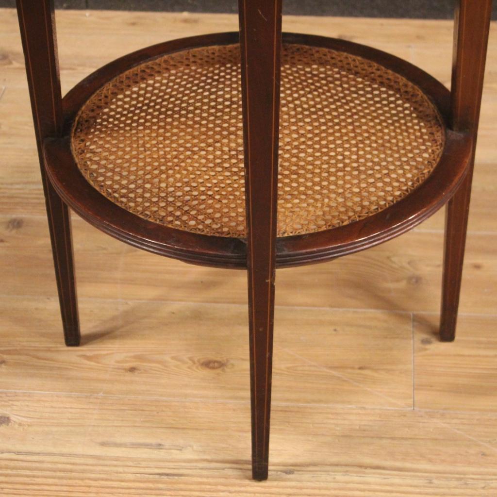 20th Century Walnut Mahogany Beech and Maple Wood English Round Side Table, 1950 In Good Condition In Vicoforte, Piedmont