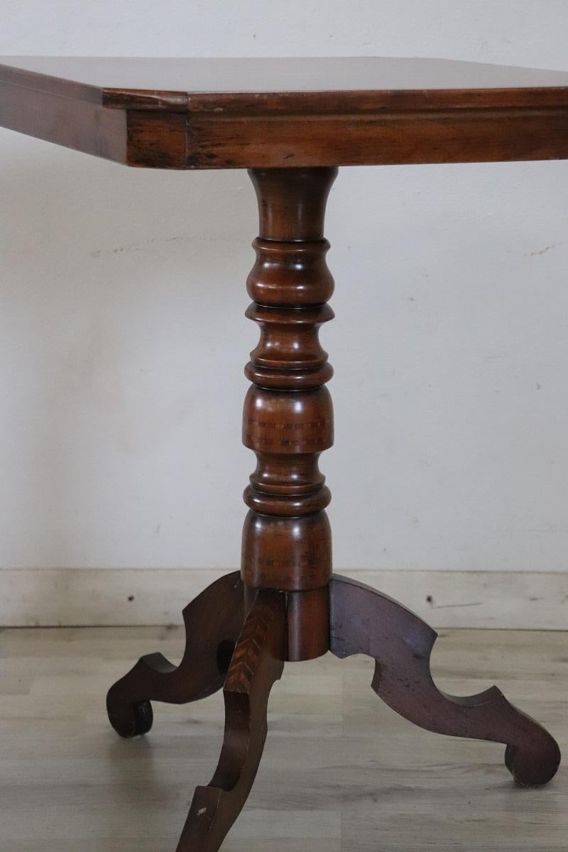 Italian 20th Century Walnut Tripod Table or Pedestal Table For Sale