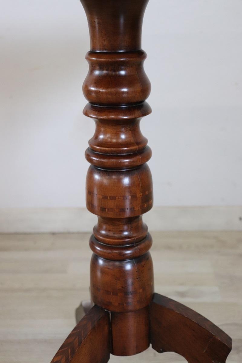 20th Century Walnut Tripod Table or Pedestal Table For Sale 2