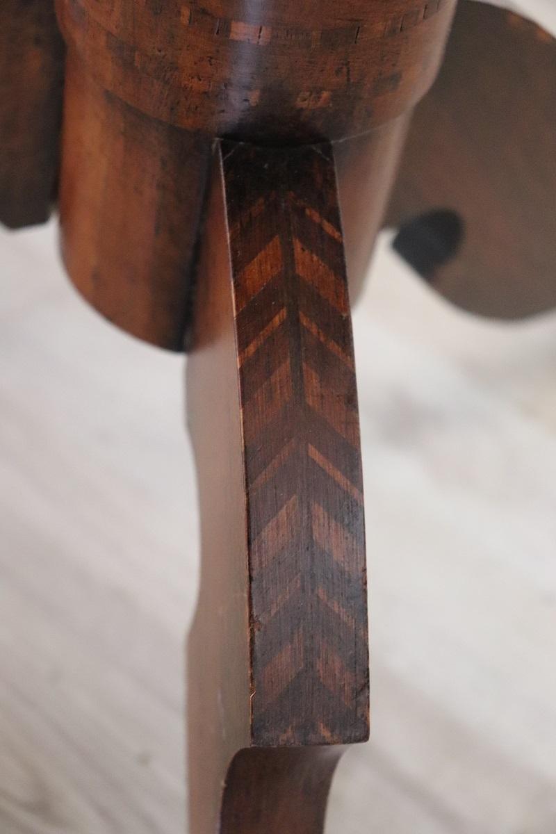 20th Century Walnut Tripod Table or Pedestal Table For Sale 3