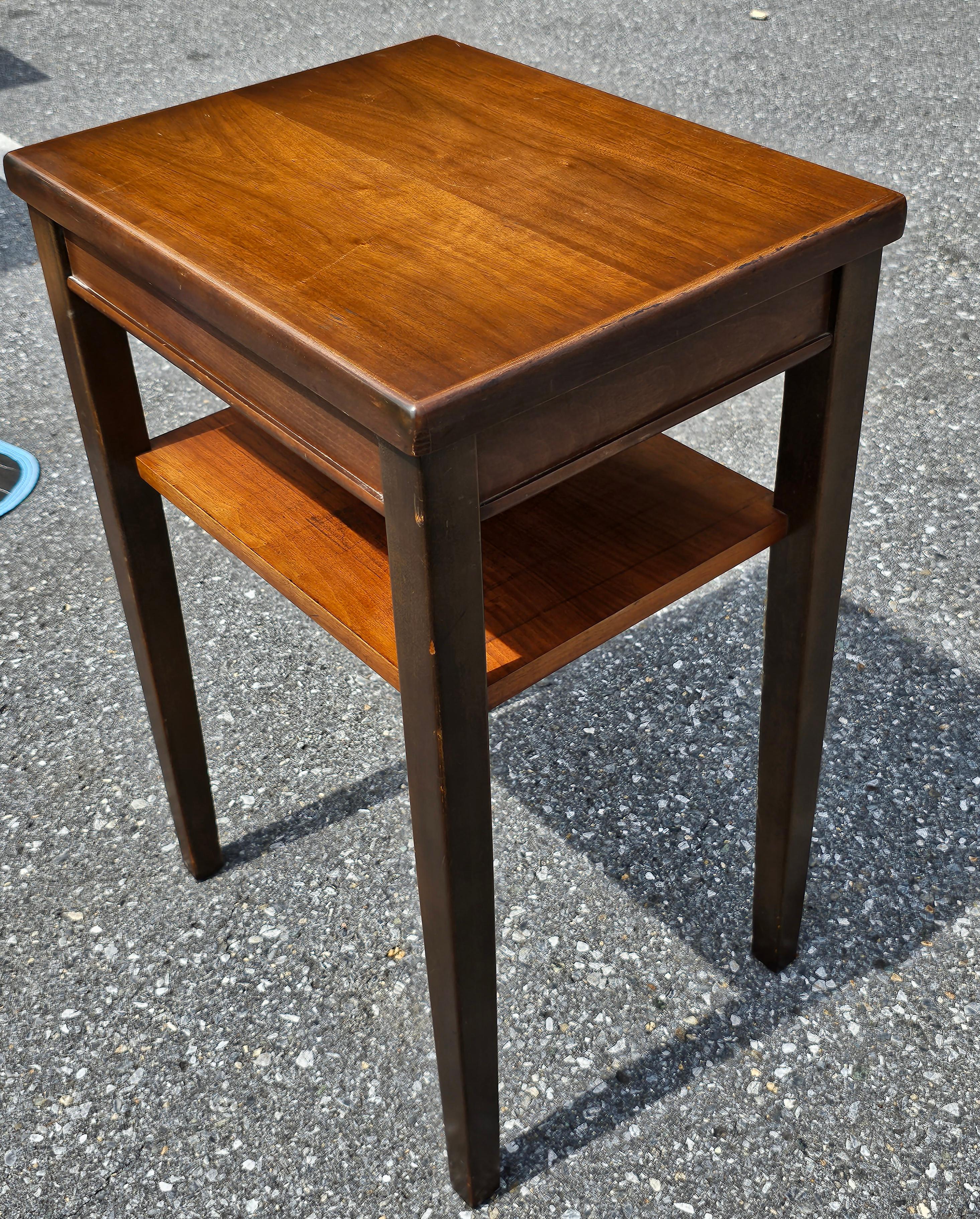 A late 20th Century Walnut Two-Tier Side Table or Stand in very good vintage condition. 
Measures 20