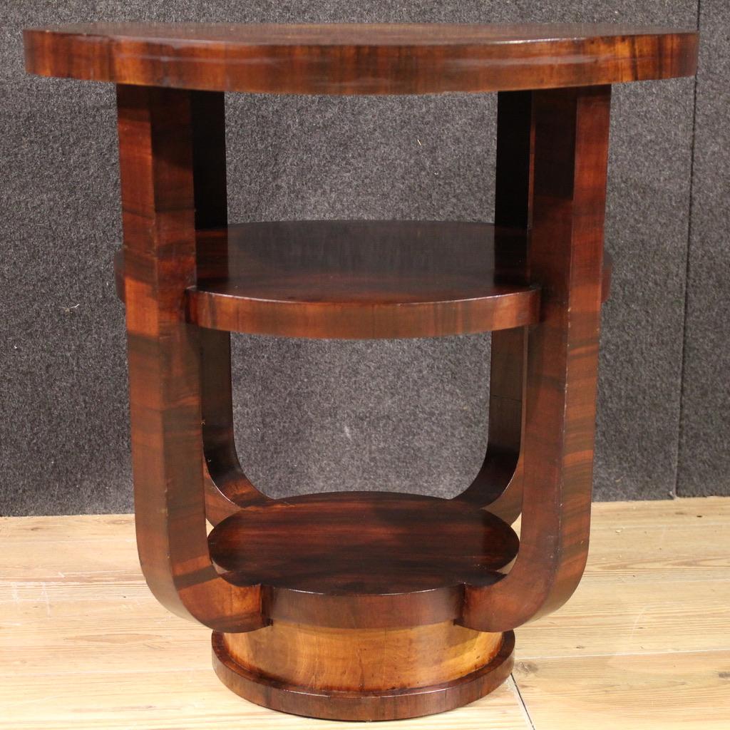 20. Jahrhundert Nussbaumholz Art Deco Italienischer Beistelltisch, 1940 im Zustand „Gut“ im Angebot in Vicoforte, Piedmont