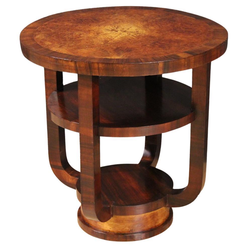20. Jahrhundert Nussbaumholz Art Deco Italienischer Beistelltisch, 1940
