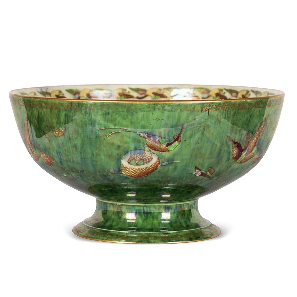 British 20th Century Wedgewood Lustre Hummingbird Bowl, Daisy Makeig-Jones, c.1920