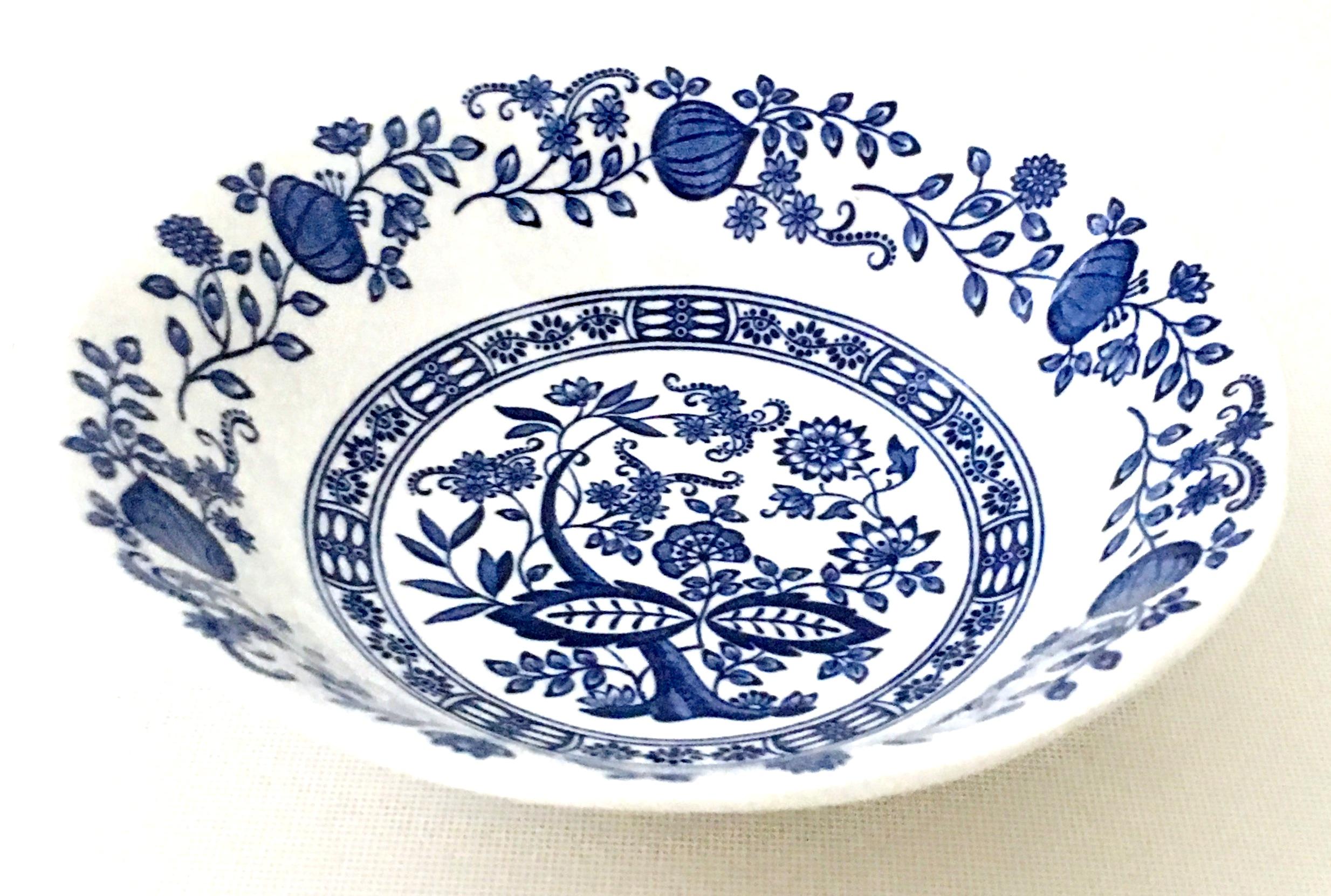 English 20th Century Wedgwood Dinnerware 