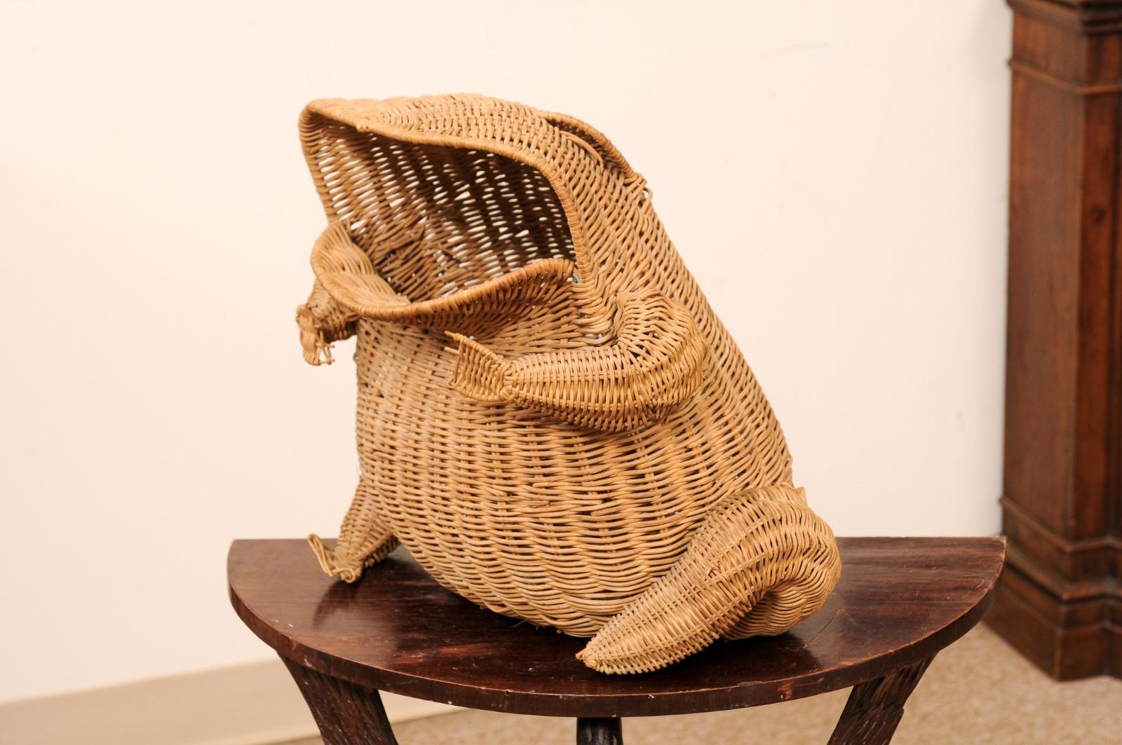 20th Century Whimsical Italian Wicker Frog Basket For Sale 5