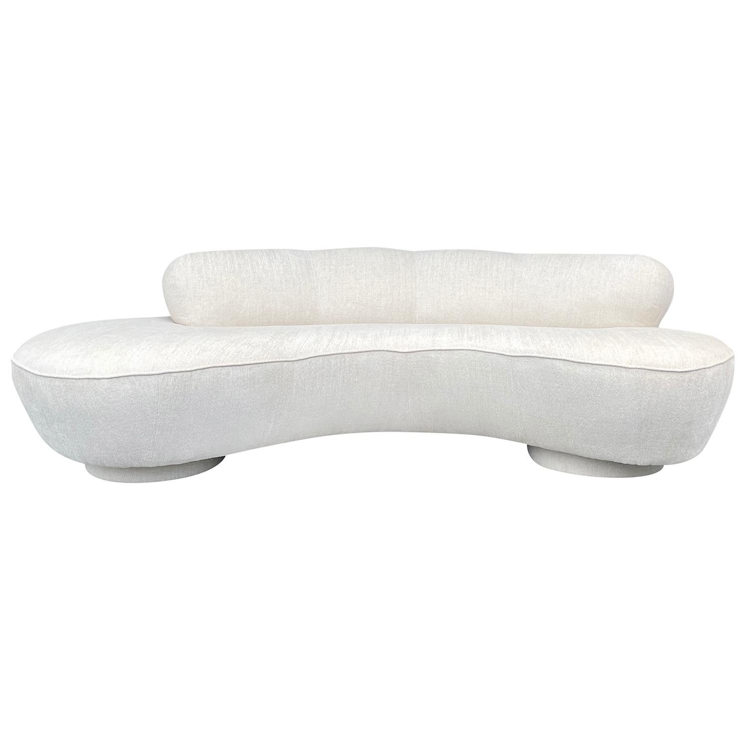Mid-Century Modern 20th Century White American Directional Sofa, Curved Settee by Vladimir Kagan For Sale