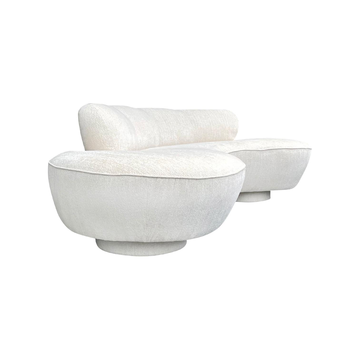 20th Century White American Directional Sofa, Curved Settee by Vladimir Kagan In Good Condition For Sale In West Palm Beach, FL