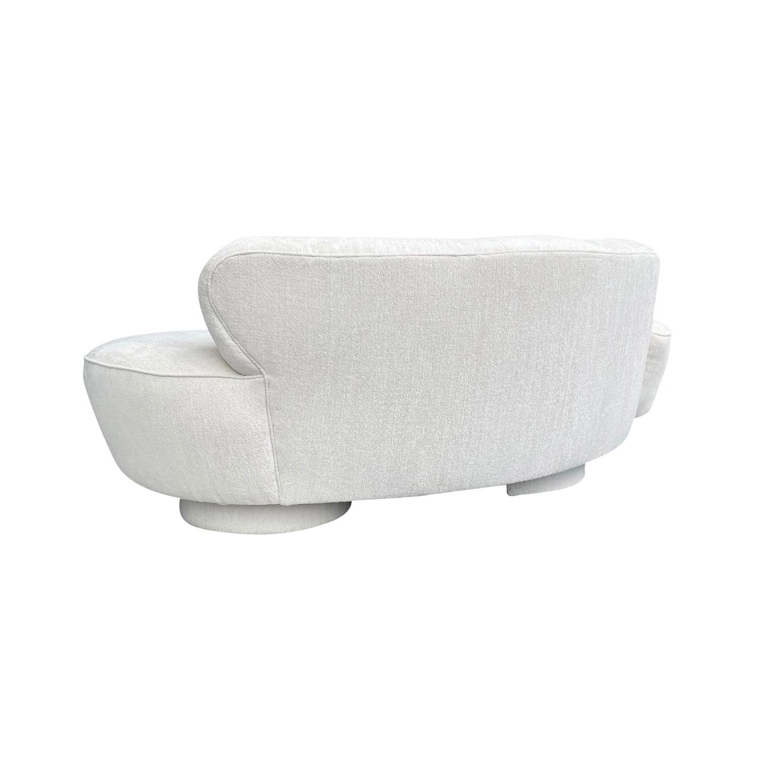 Weißes amerikanisches Directional-Sofa des 20. Jahrhunderts, geschwungenes Sofa von Vladimir Kagan im Angebot 1