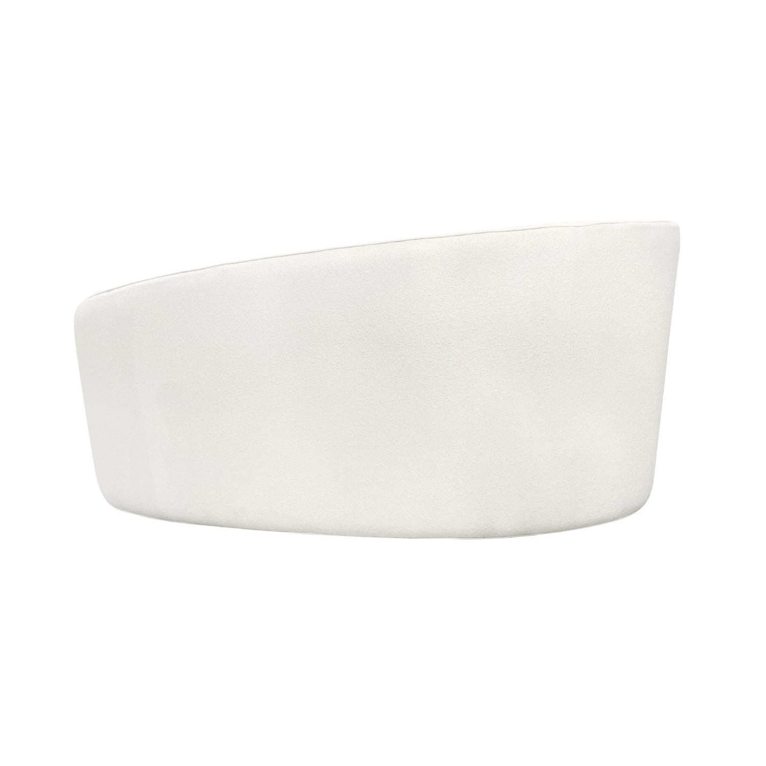 Tissu Canapé américain blanc à quatre mers du 20ème siècle - Résidence vintage de Vladimir Kagan en vente