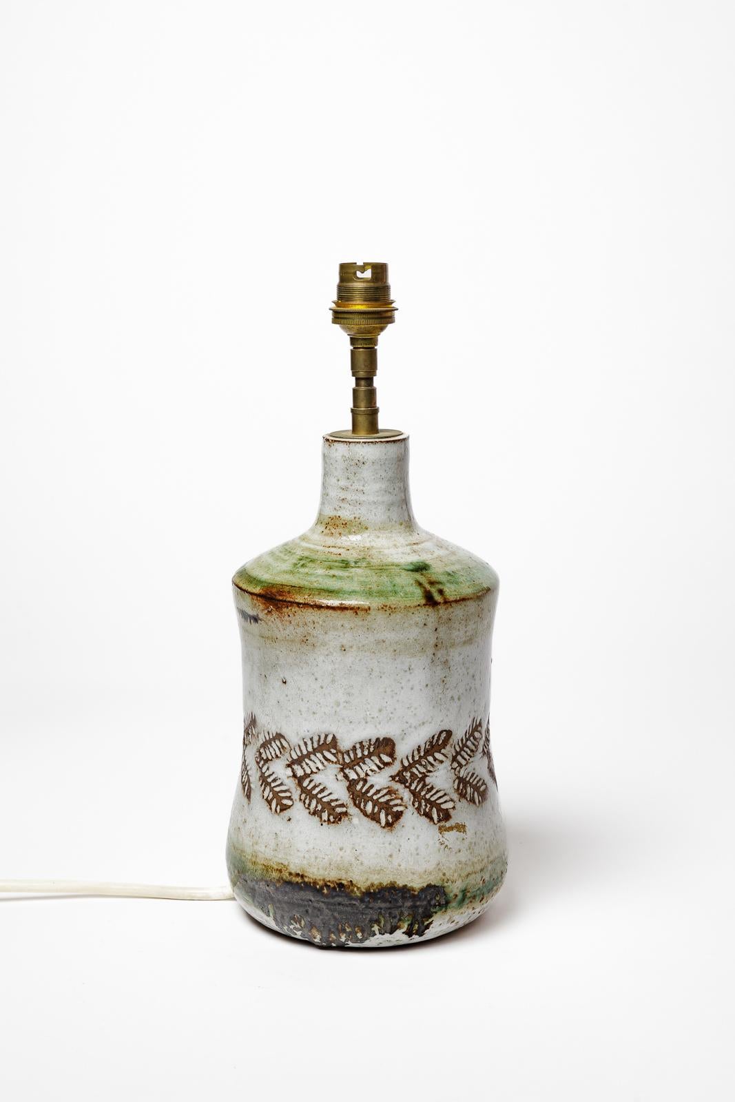 20th century white and greeen ceramic table lamp by Albert Thiry Vallauris 1950 For Sale 1
