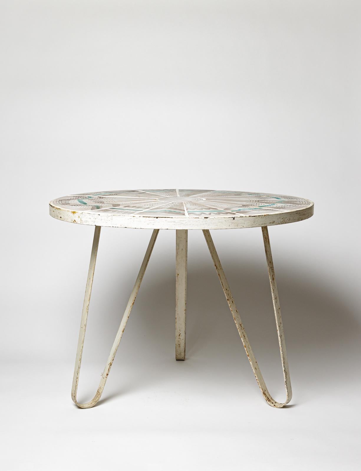 Mid-Century Modern Table de canapé abstraite en céramique blanche et verte du 20e siècle par Jean Austruy 1960 en vente