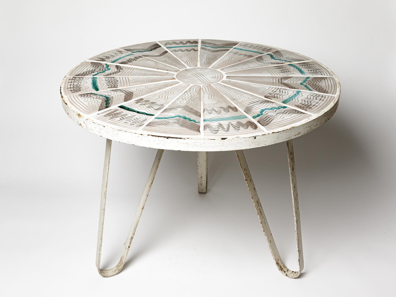 Table de canapé abstraite en céramique blanche et verte du 20e siècle par Jean Austruy 1960 Bon état - En vente à Neuilly-en- sancerre, FR