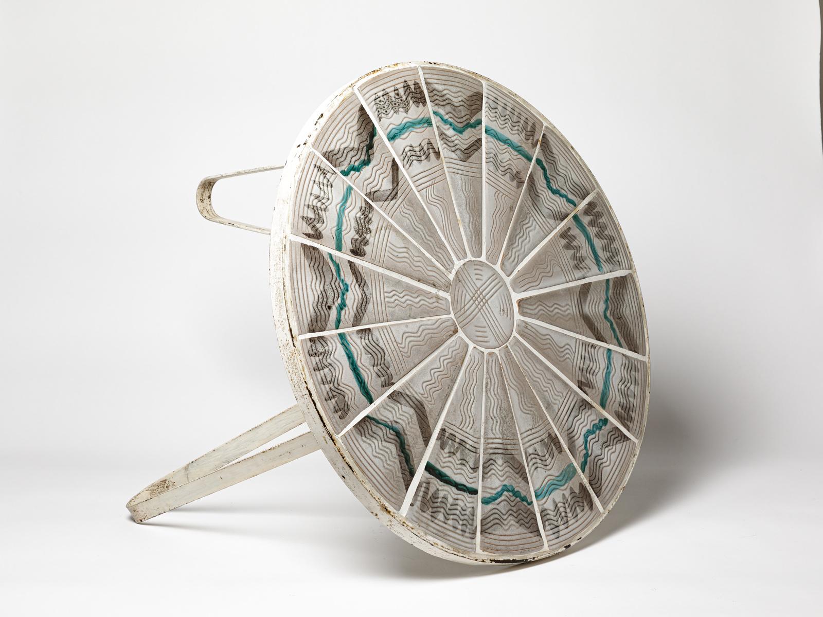 Table de canapé abstraite en céramique blanche et verte du 20e siècle par Jean Austruy 1960 en vente 2
