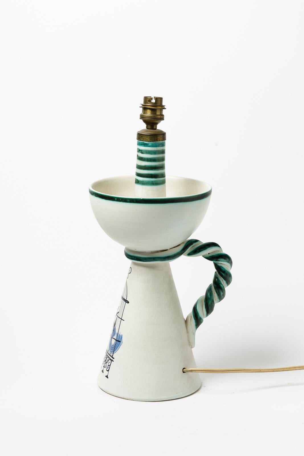 Français Lampe de table en céramique blanche et verte du XXe siècle par Cerenne Vallauris, 1950 en vente