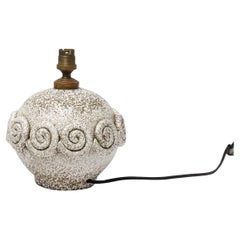 Weiße und graue Art-déco-Tischlampe aus Keramik des 20. Jahrhunderts im Stil von Jean Besnard