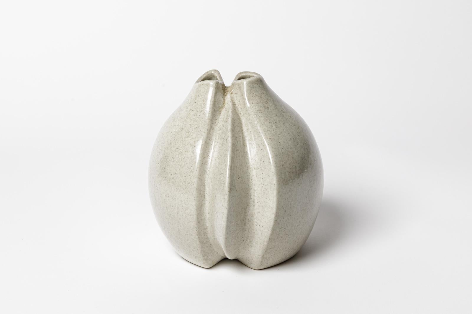 Mid-Century Modern Vase en céramique blanche du 20e siècle par Tim Orr et Jacqueline Orr circa 1970  en vente
