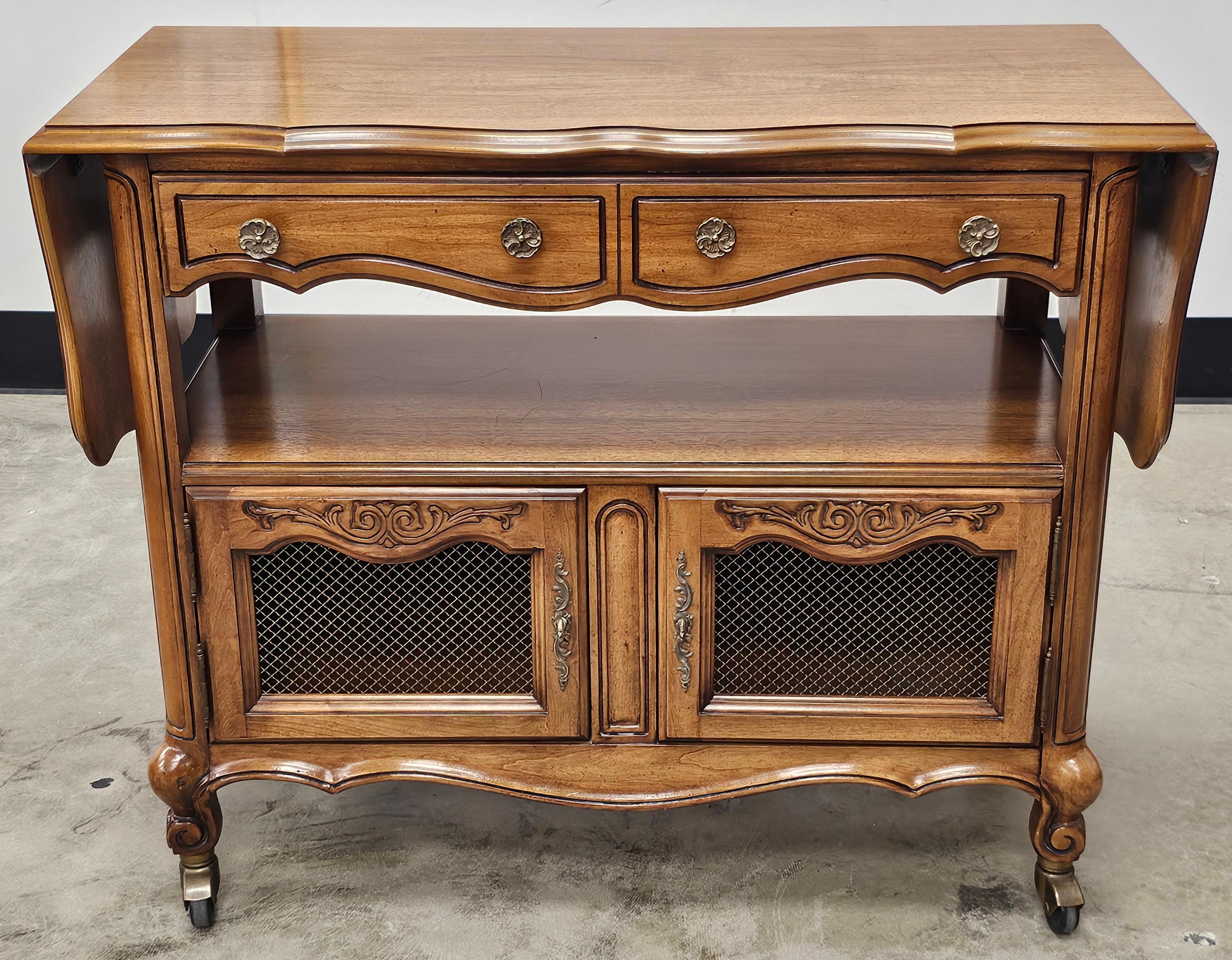 Mid Century White Fine Furniture Company fryitwood Drop Leaf  und dem rollenden Buffet-Server.

Maße 41 