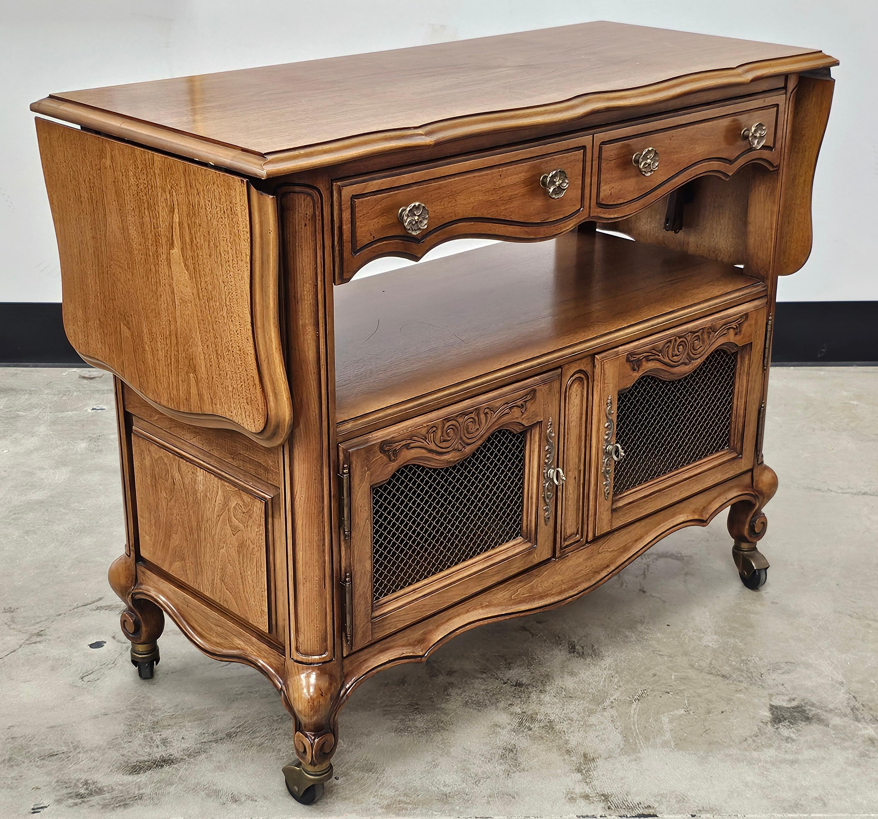 20th Century White Fine Furniture DropLeaf Rolling Buffet Server (amerikanisch) im Angebot