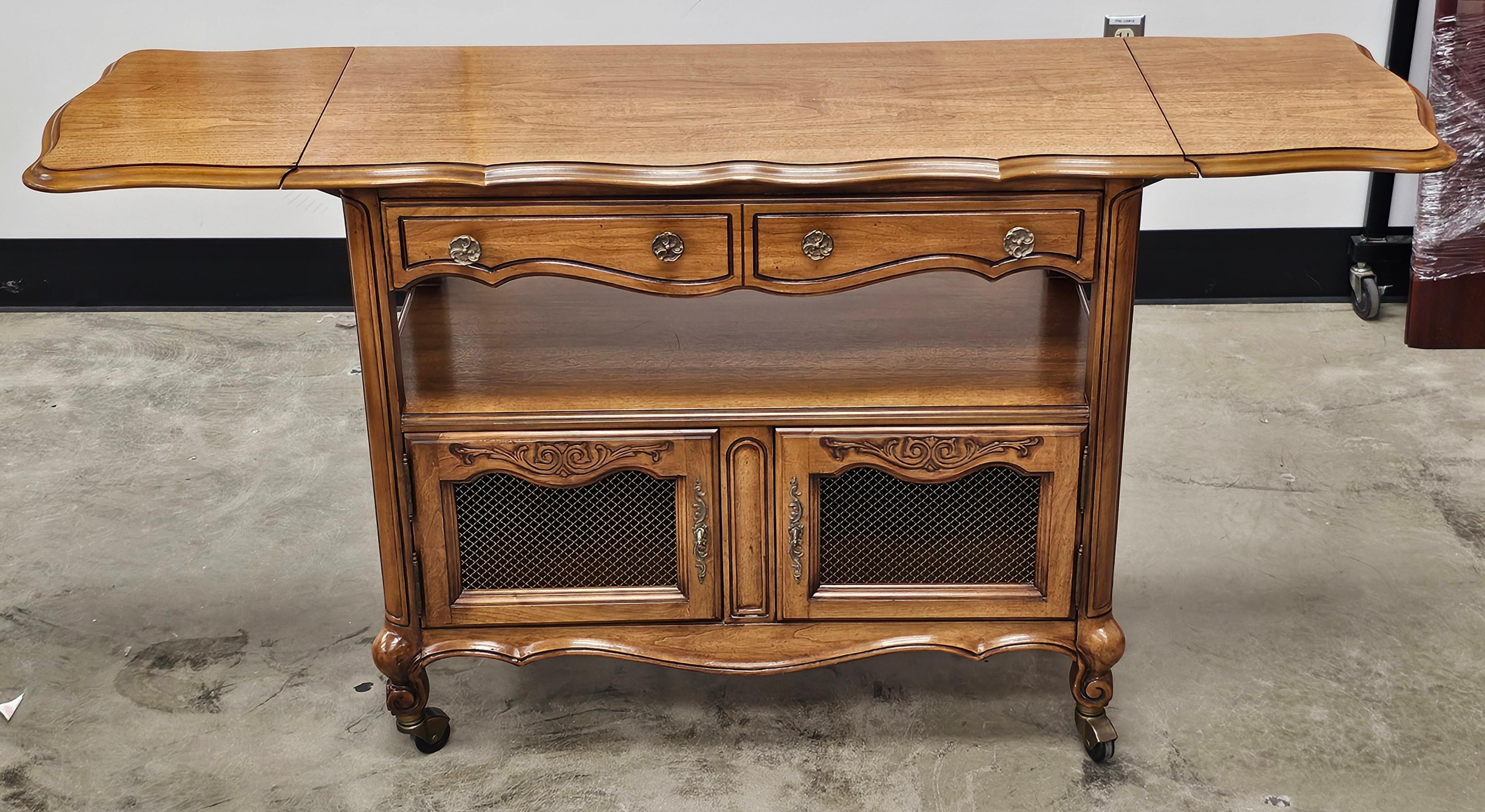 20th Century White Fine Furniture DropLeaf Rolling Buffet Server (20. Jahrhundert) im Angebot