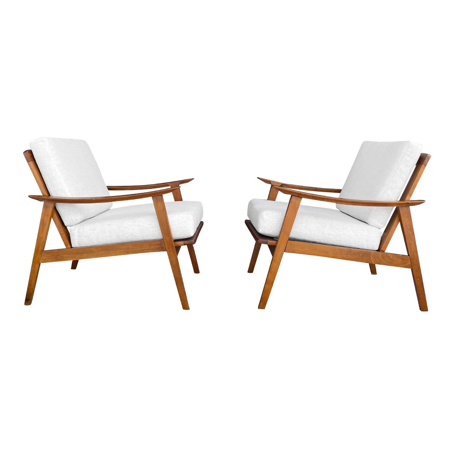 20e siècle Danemark Vintage Modern Paire de chaises ouvertes en teck par Kai Kristiansen en vente 1