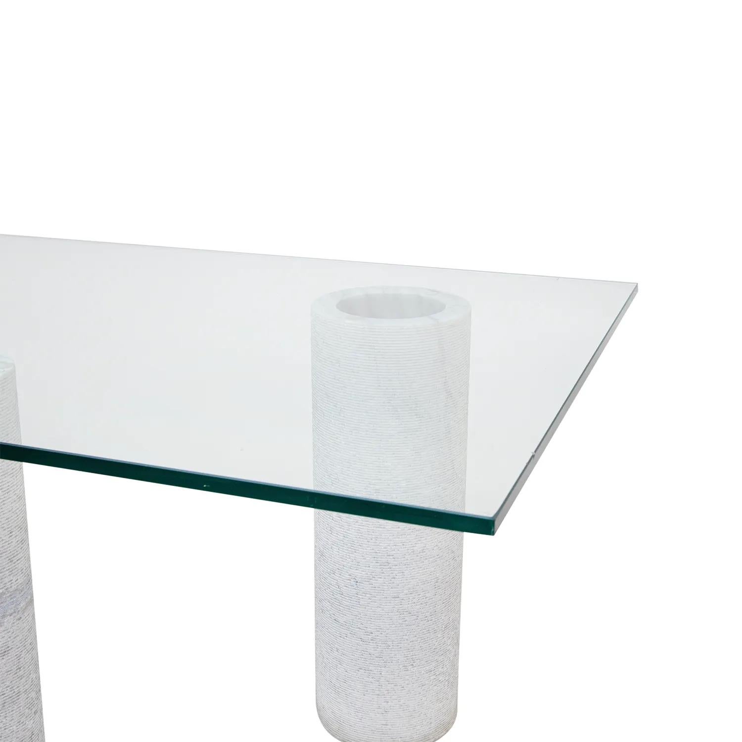 Table de salle à manger italienne du XXe siècle en marbre blanc et verre de Massimo Vignelli en vente 5