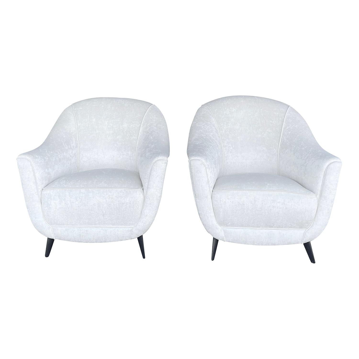 20th Century White Italian Pair of Beechwood Club, Corner Chairs by Marco Zanuso