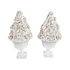 Siglo XX Pareja de Grandes Cestini con Fiori, Florero de Cerámica Blanca Italiana