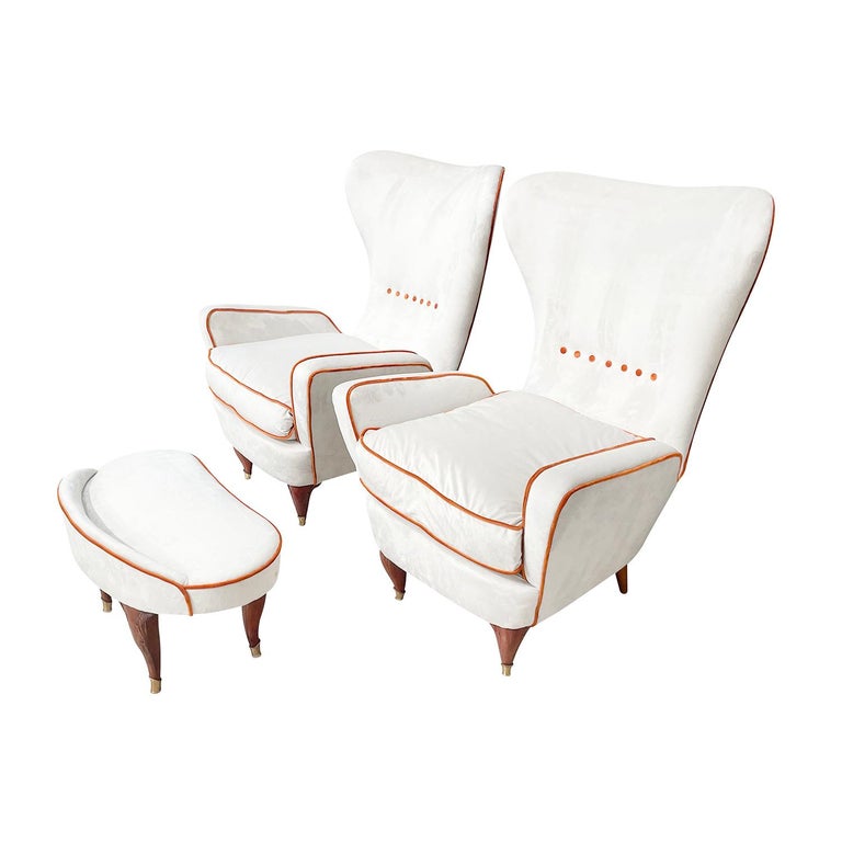 Polished 20th Century White Italian Pair of Walnut Lounge Chairs & Ottoman by Paolo Buffa For Sale