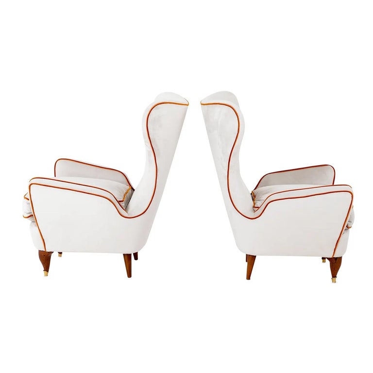 20th Century White Italian Pair of Walnut Lounge Chairs & Ottoman by Paolo Buffa For Sale 2