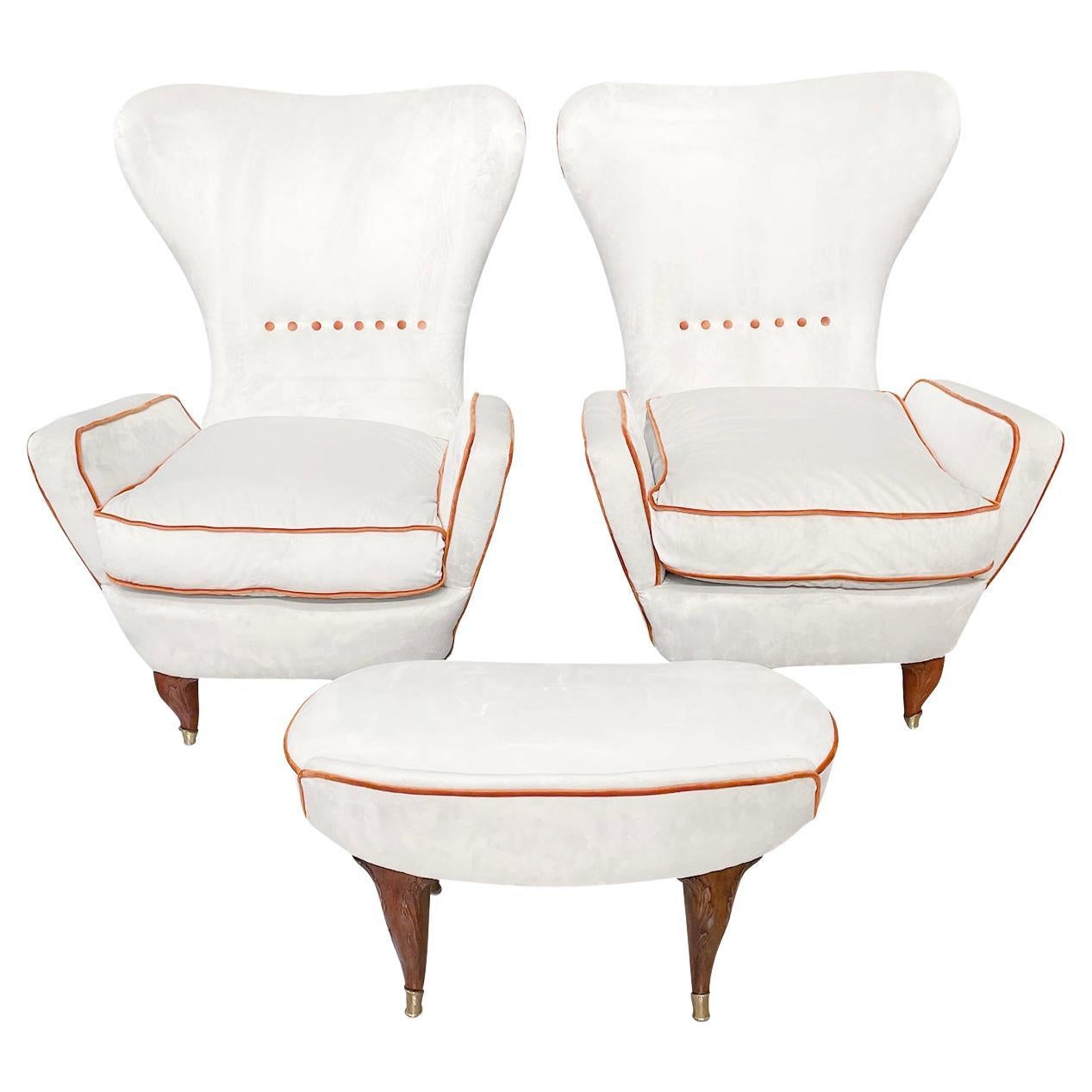 20th Century White Italian Pair of Walnut Lounge Chairs & Ottoman by Paolo Buffa For Sale