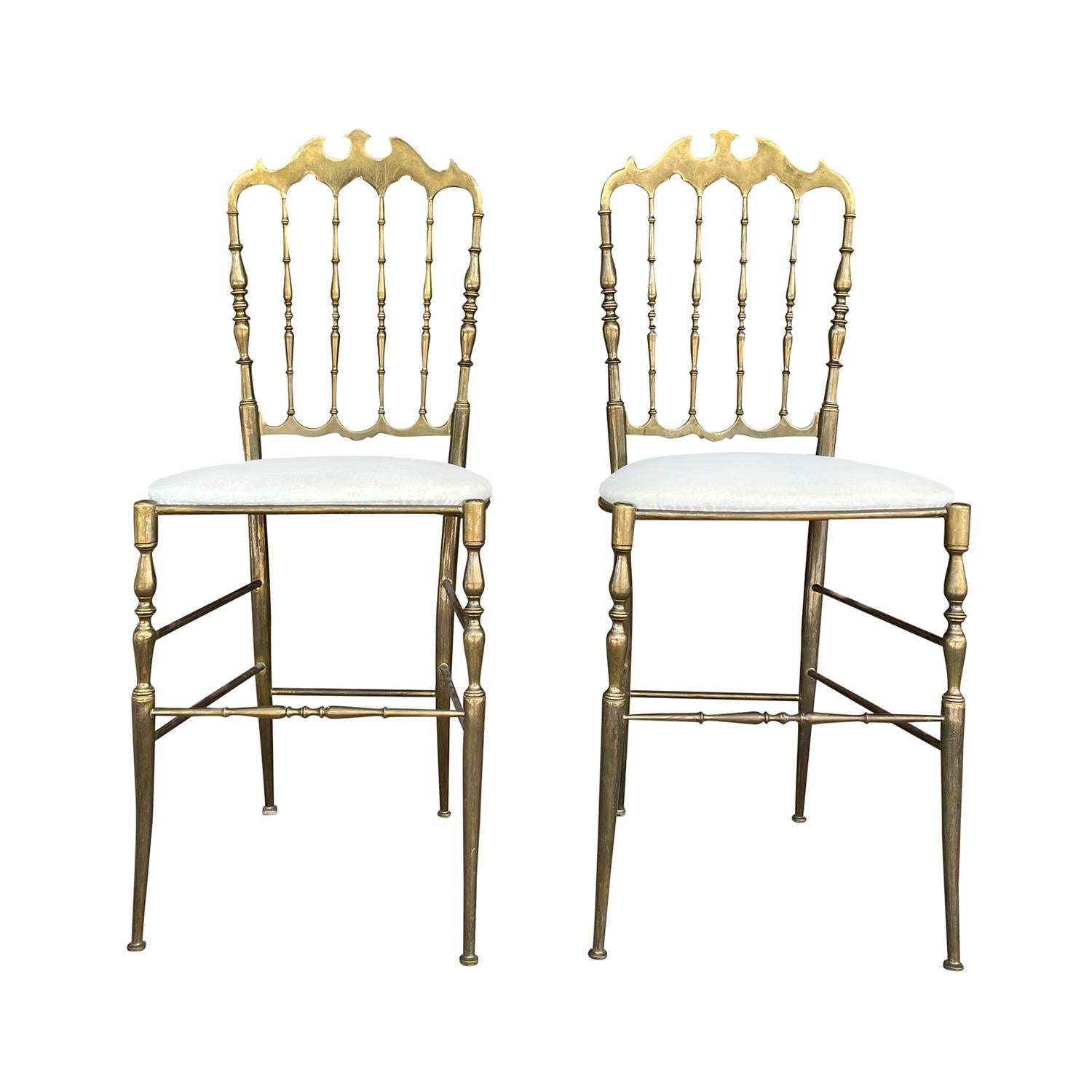 Hand-Crafted 20th Century White Italian Set of Six Modernist Brass Dining Chairs by Chiavari For Sale